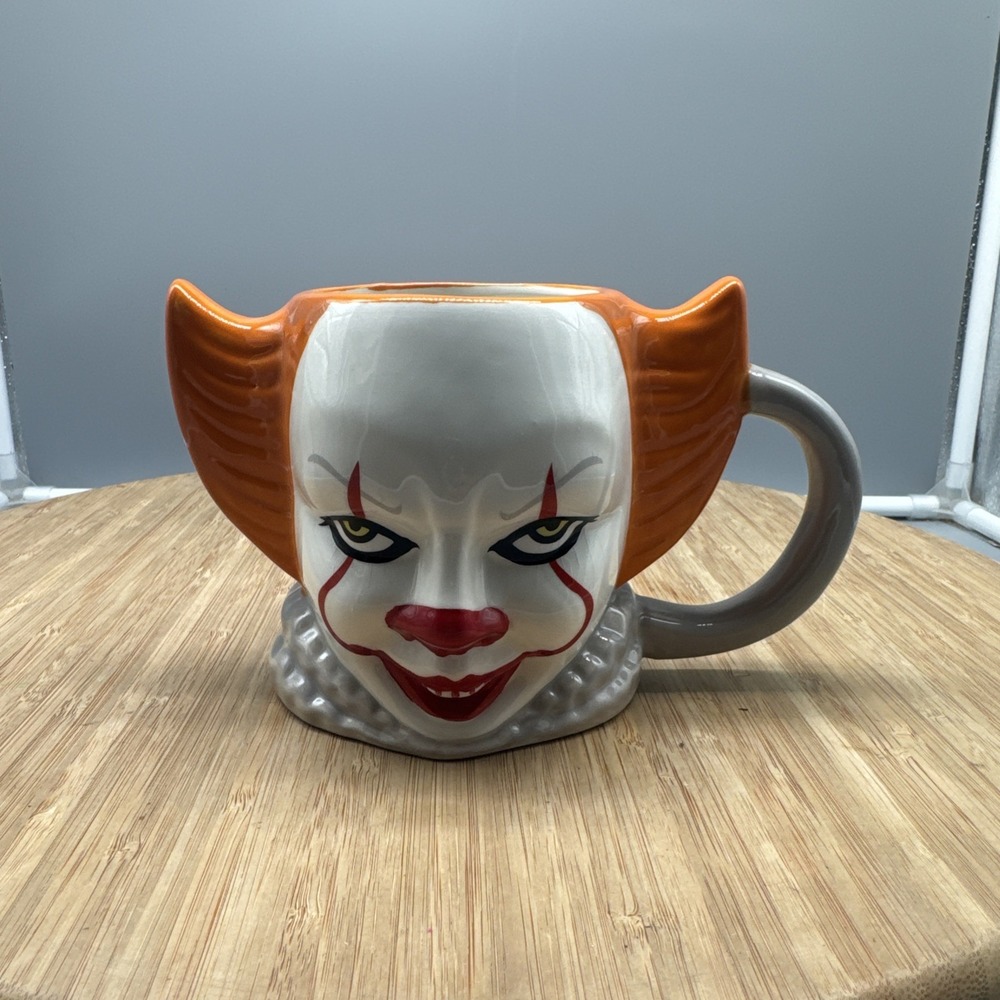 IT Pennywise Clown Sculpted Ceramic Halloween Coffee Mug 20oz. Horror New